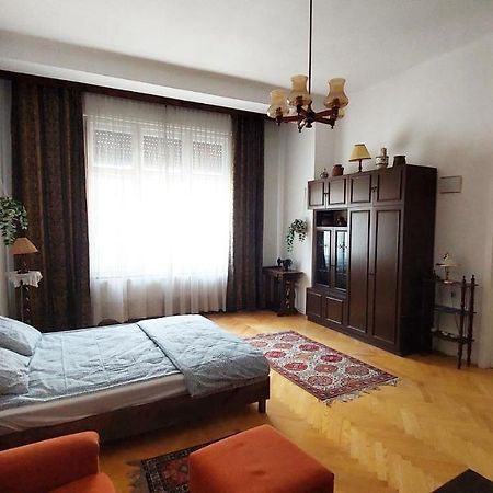 Bross1 Lägenhet Budapest Exteriör bild