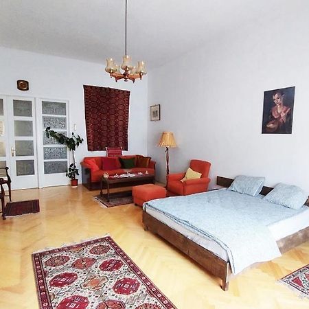 Bross1 Lägenhet Budapest Exteriör bild