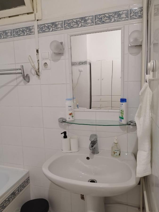 Bross1 Lägenhet Budapest Exteriör bild