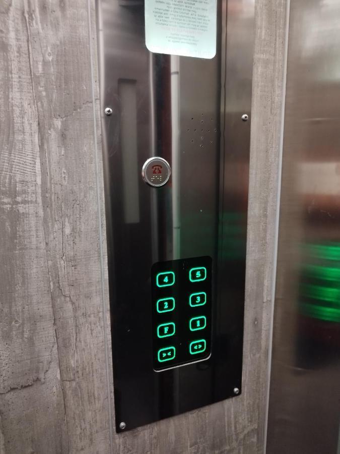 Bross1 Lägenhet Budapest Exteriör bild